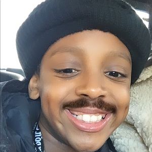 Meet your Posher, Elias